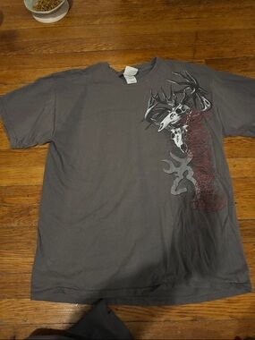 Browning Gray Short-Sleeve Tee with Deer Skull Graphic and Red Accents